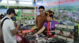 Trâu gác bếp, thịt muối chua và loạt của ngon vật lạ khắp cả nước đang có mặt tại TP.HCM