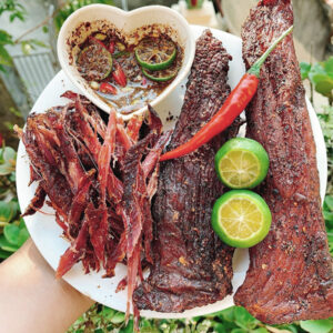 Sắm tết an toàn: 'Thịt trâu gác bếp Tây Bắc' giá rẻ đáng ngờ